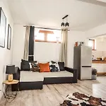 Dwupoziomowe Na Dwa Widoki Z Jacuzzi & Sauna زاكوباني